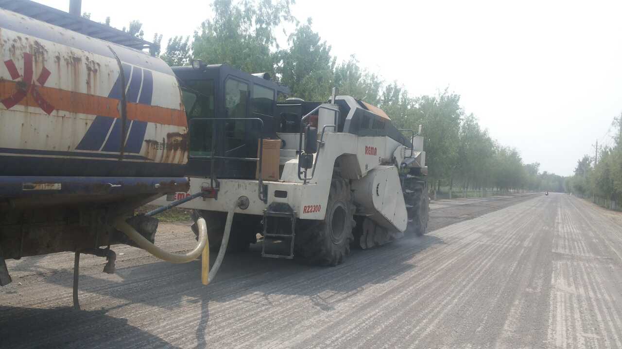 RZ2300，河南濮陽水穩(wěn)冷再生