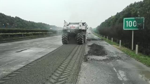 RZ2300，上海高速公路冷再生